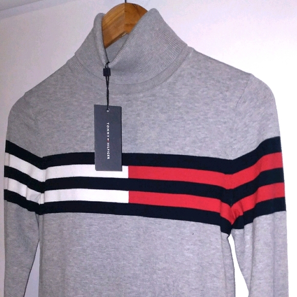 Tommy Hilfiger Sweaters - Tommy hilfiger turtleneck sweater